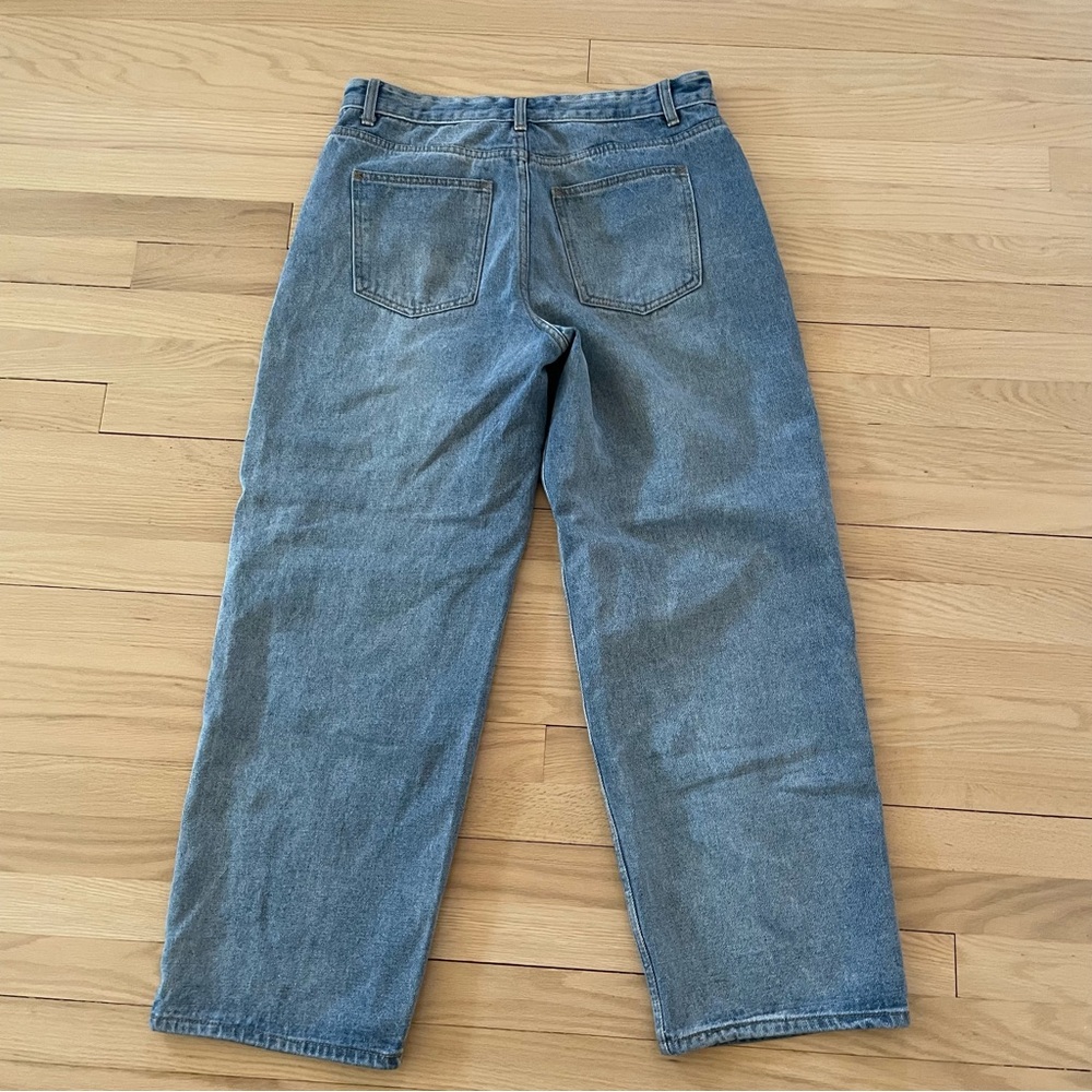 Pretty Little Thing High Rise Light Wash Distressed Baggy  Loose Jeans - Picture 8 of 10